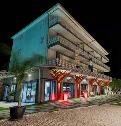 Lux Home & Garden