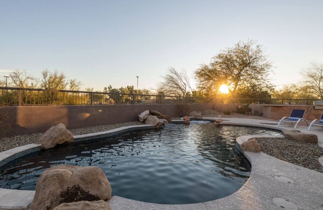 This Is The One. Top 10 Golf Course, Heated Pool and Hot Tub.