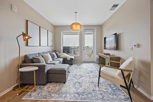 LUX Oasis North Park, King Beds, Workspaces, Parking