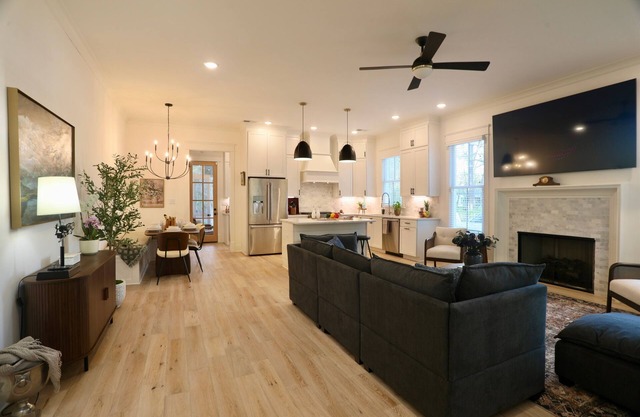 Lux Oxford Home - Screen Porch & Outdoor Fire Pit