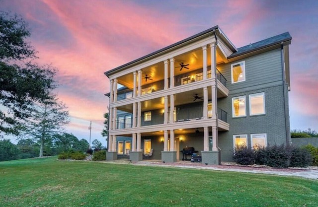 Luxe 38-Acre Homestead Near Gainesville: 5BR/7BA, 2 Kitchens, Animals & More!