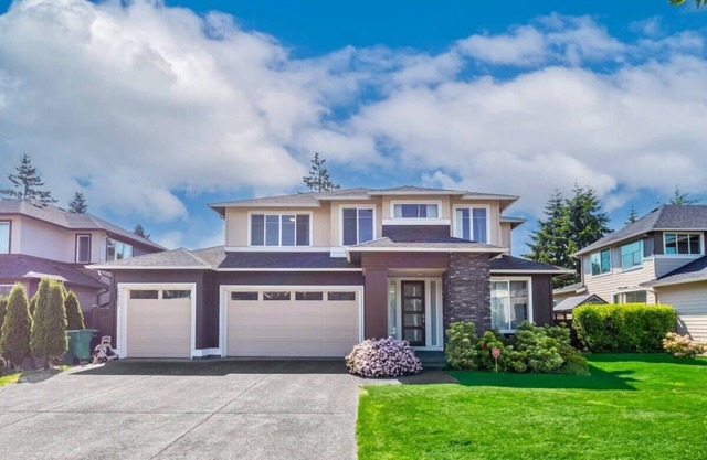 Luxe 5-bedroom home in Federal Way