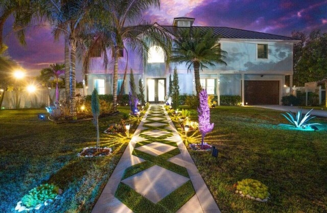 Luxe 5BR/4BA with Pool, Hot tub, & 5 Mins to Beach