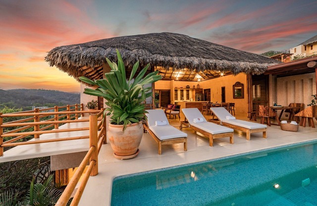 Luxury Beach Villa in exklusiver Oceanfront Gemeinschaft
