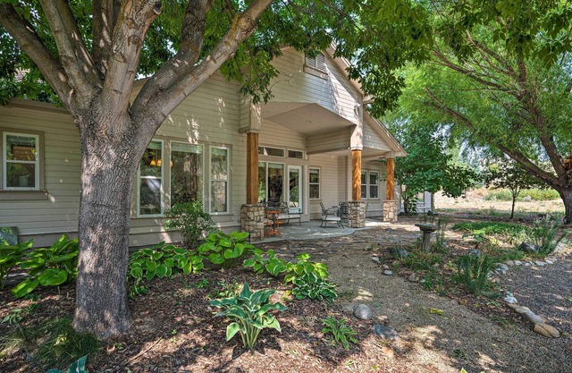 Luxe Boise Home w/ Patio: Golf, Hike, Explore