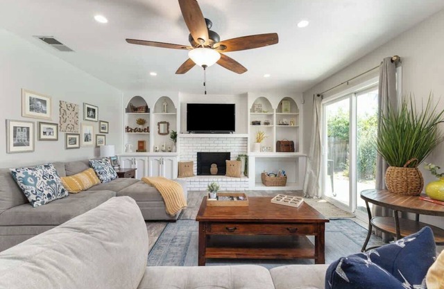 Luxe Californian by DT Visalia w/pool