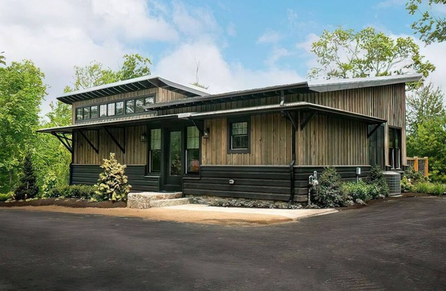 Luxe & Comfort 2BR Cabin in Picturesque Woodlands