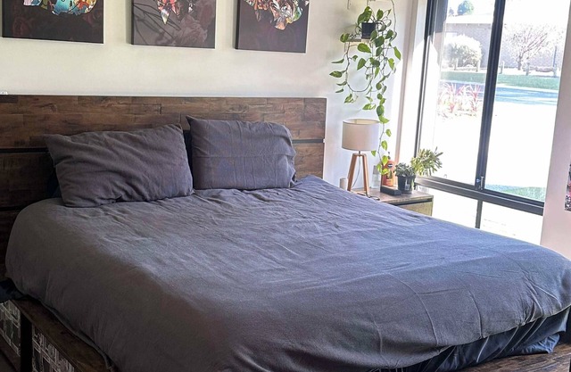 Luxe Cosy Master Bedroom w/ lush thick king bed and double shower in Beechboro