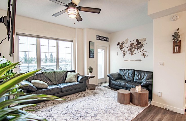 Luxe Family Lake Gem on Marina ~ BBQ
