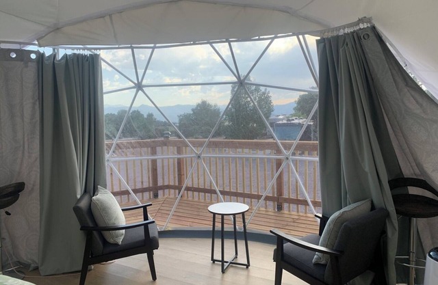 Luxe Glamping Dome | Queen Bed | Deck Views | Near Royal Gorge Bridge & Park