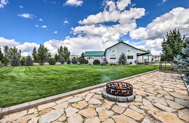 Luxe Heber City Cabin and Hot Tub and Guest House