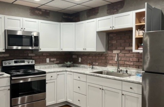 Luxe-Historic Suite in Downtown Monticello