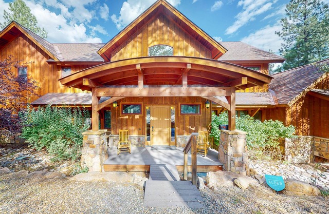 Luxe home with fireplace, private hot tub & National Forest views - dog-friendly