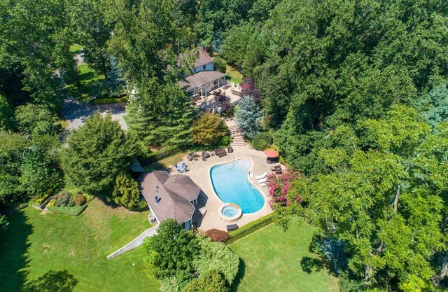 Luxe Mansion 40 min from Manhattan