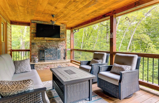 Luxe Mineral Bluff Vacation Rental w/ Game Room!