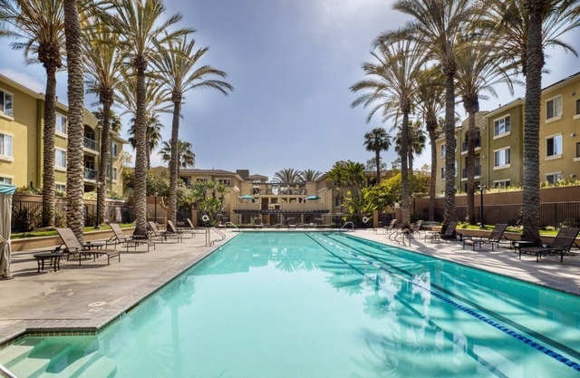 Luxe Playa Del Rey 2BR w/Pool, Spa & Gym, nr Playa Beach, by Blueground
