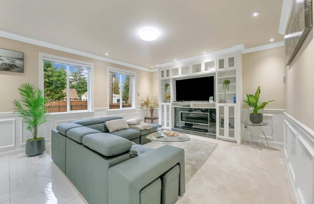 Luxe Puget Sound Private Getaway in Burien!