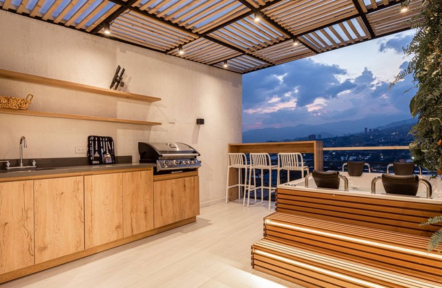 Luxe Retreat Private Jacuzzi, A House Best view and price of North Medellin