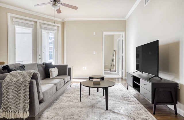 Luxe San Jose 2BR w/ Gym, Pool & W/D, near Samsung & Cisco, by Blueground
