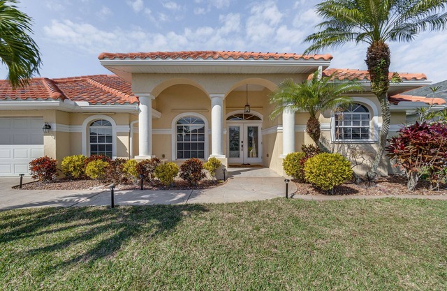 Beheizter Pool, Spa & Dock in Port Charlotte