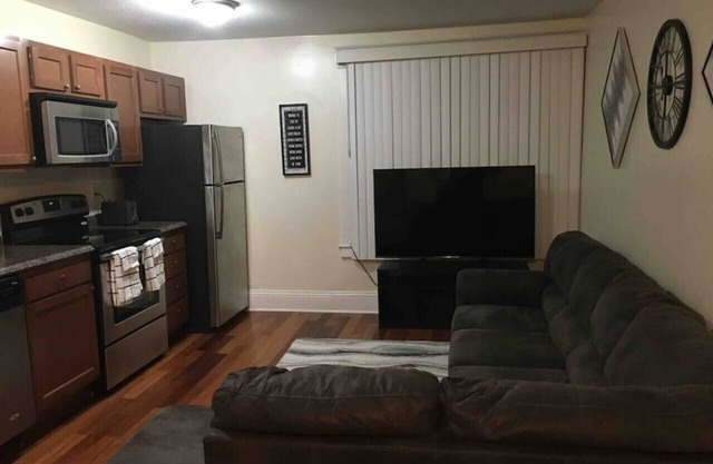 luxery lounge with free parking