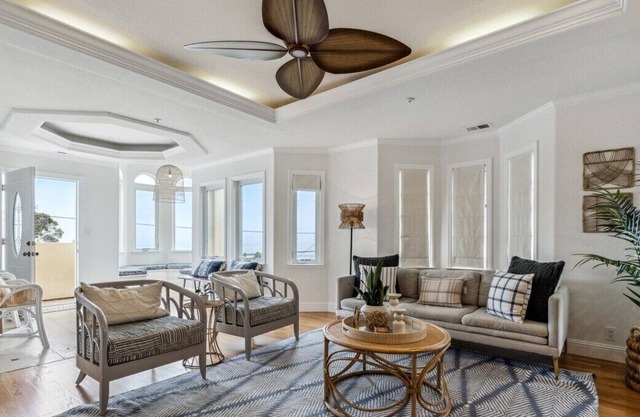 Luxo Stays |Beach Vibe| 4bd/3ba #amazing #fun