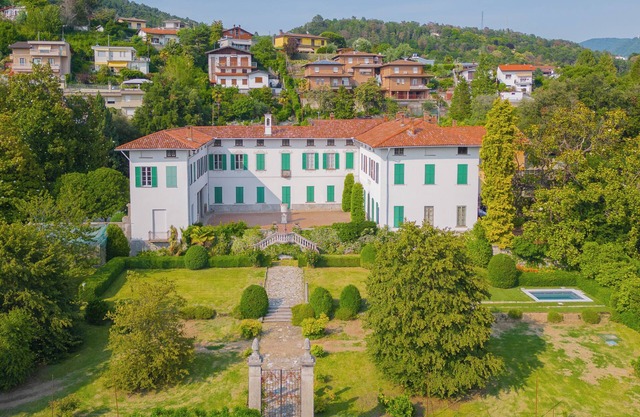 Luxury Apartments in Villa Cardinal Ciceri