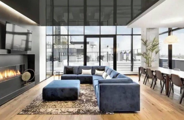 Luxuary and Cozy Condo (2 bed with complete 2 bath)