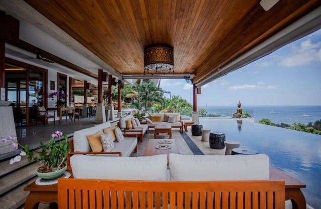 Luxury sea view villa with infinity pool and 9 BR up to 18 pax