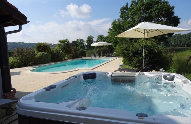 Typisches Landhaus - Castelnau-riviere-basse