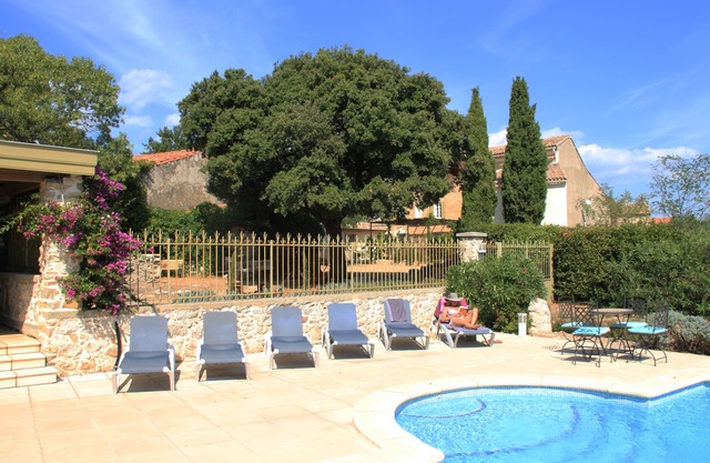 Luxuriöses Haus mit Charme. Beheiztes und sicheres Schwimmbad. 10 Schlafzimmer 9 Bäder