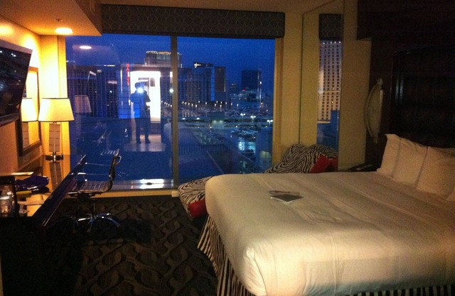 Luxuriöse 2-Schlafzimmer-Suite auf dem Strip