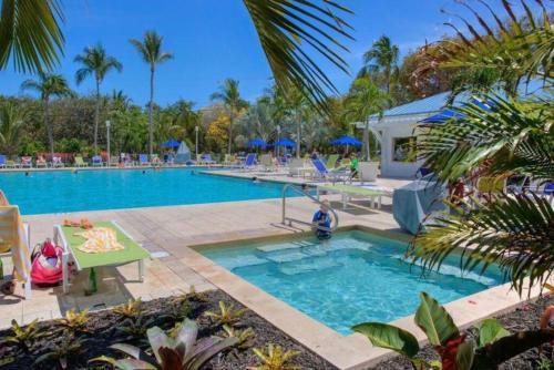 Luxurious 2BR 2BA Ocean Pointe Condo Tavernier Fl