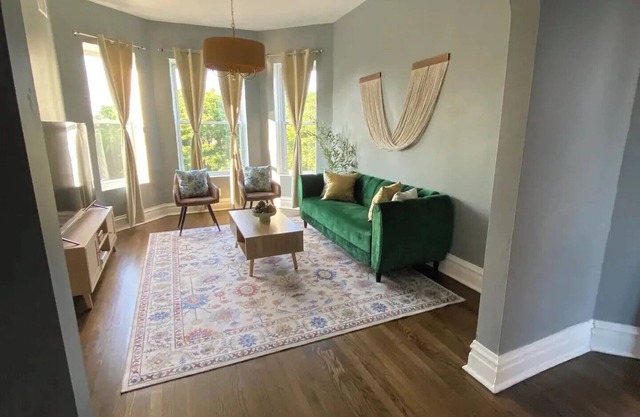 Luxurious 3 Bedroom Apartment in Chicago