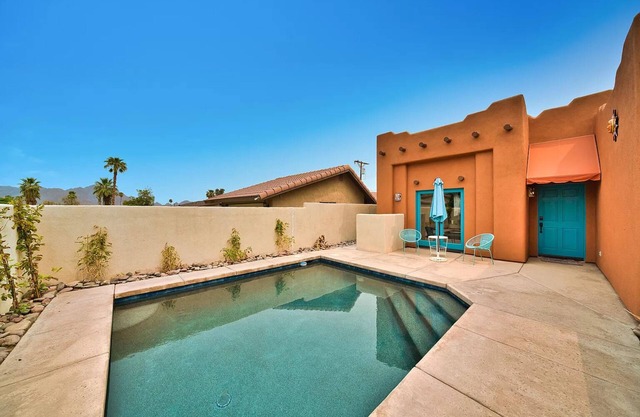 Luxurious 3bd/2ba Home with Private Pool and Mountain Views in La Quinta 30 days