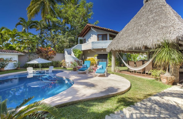 Luxuriöse 4 Schlafzimmer mit Pool in unschlagbar Sayulita Lage