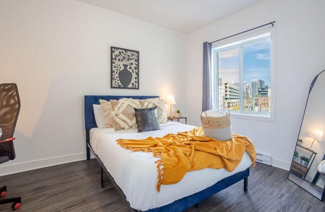 Luxurious 4 BR Suite in Griffintown