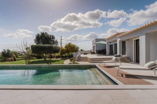 Luxurious 4Bedroom Villa Retreat