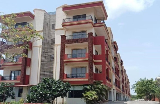Luxurious 4BHK Flat & Apartment with King Size Bed near Bambolim Beach Goa