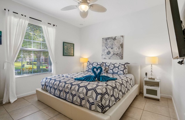 Luxurious 4BR 3BA Villa with Stunning Games Room