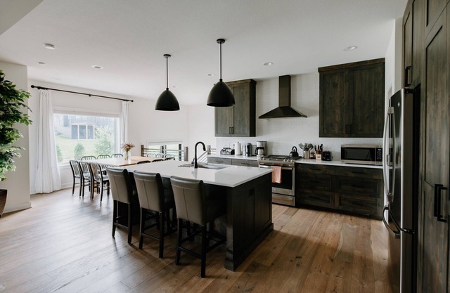 Luxurious 5-BR Retreat with Gym & Game Area