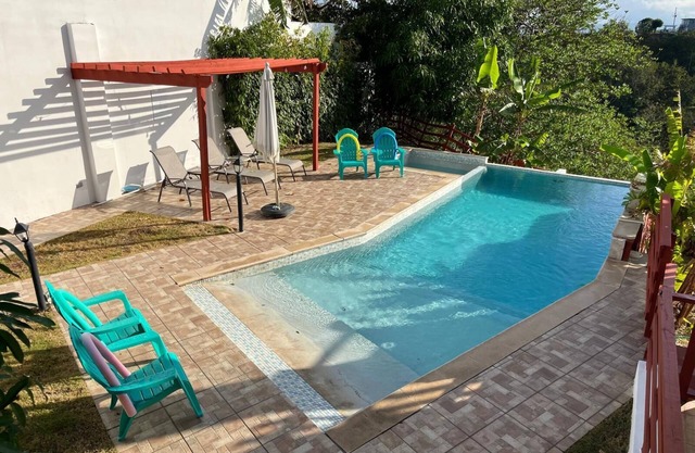 Luxurious 6-bedroom villa with Pool, AC, WiFi, panoramic view in charming Rincon