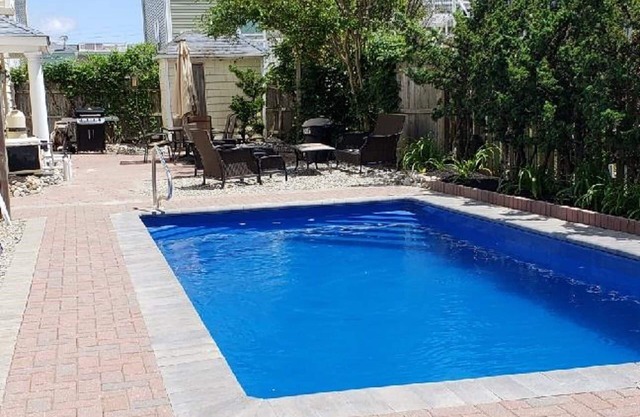 Luxuriöse 6 Schlafzimmer Oceanside Home w / Pool! Schritte vom Strand!