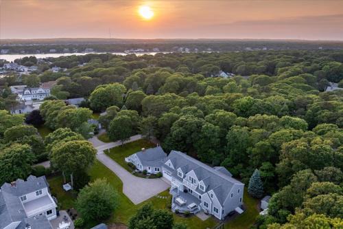 Luxurious 7-Bedroom Home in Falmouth