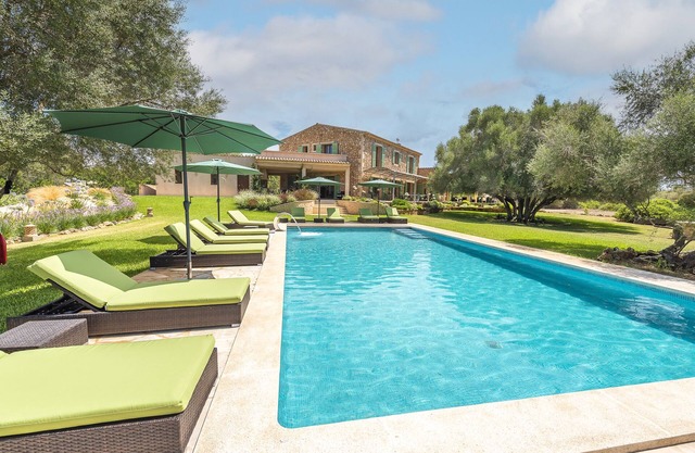 Luxurious air conditioned contemporary finca with large heated pool