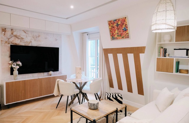 Luxurious Air-conditioned Apartment Bianca