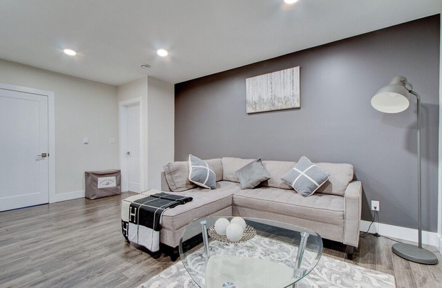 Luxurious and Family-friendly 2brm private basement suite.Close to all amenities