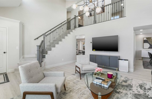 Luxurious and Modern Home - Newly Renovated with Lots of Parking!