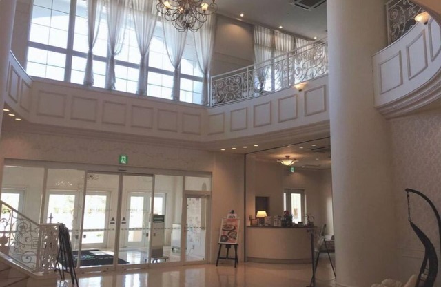 Luxuriöses und geräumiges, geräumiges Zimmer in der oberen Etage 206