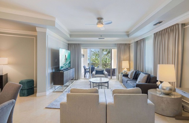 Luxurious Apartment located at The Ritz-Carlton steps from Seven Mile Beach